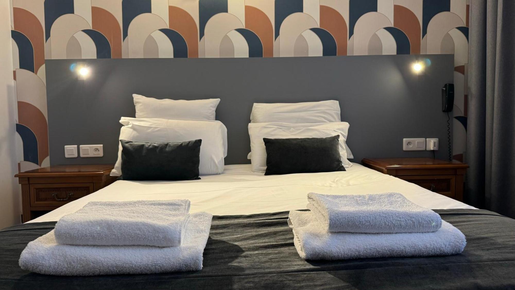 Hotel Le Bourgogne Évian-les-Bains Екстериор снимка