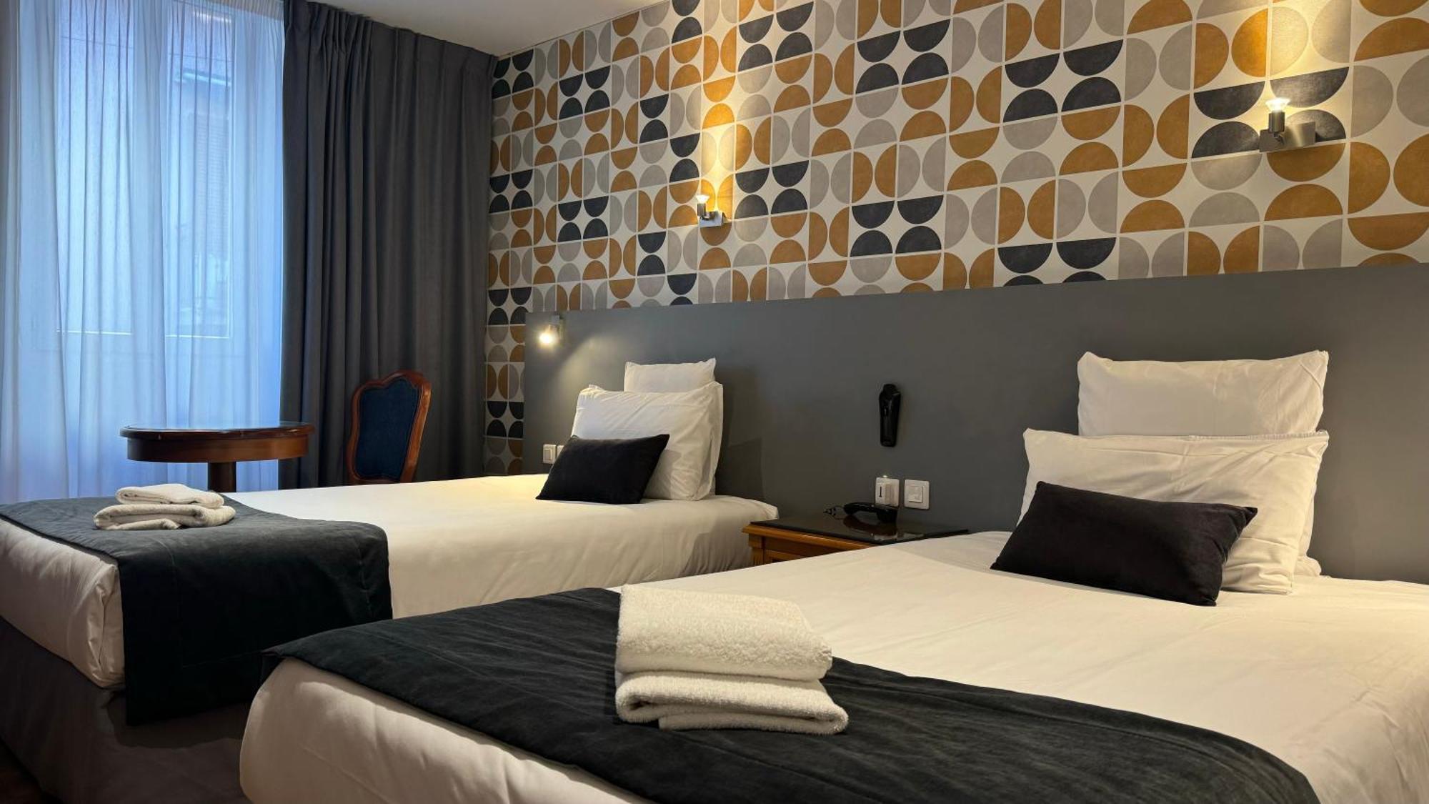 Hotel Le Bourgogne Évian-les-Bains Екстериор снимка