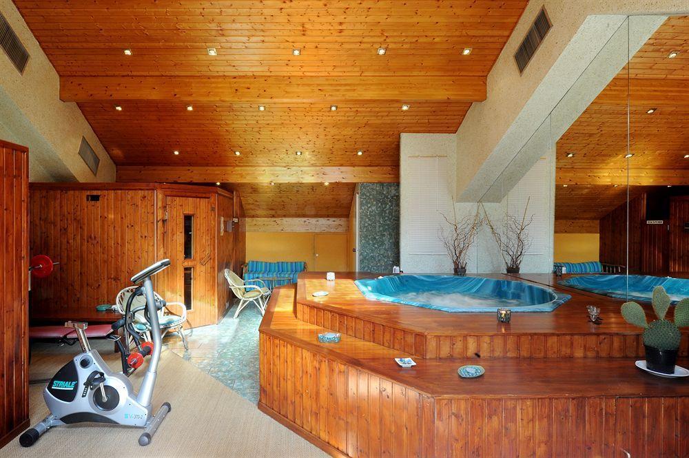 Hotel Le Bourgogne Évian-les-Bains Екстериор снимка