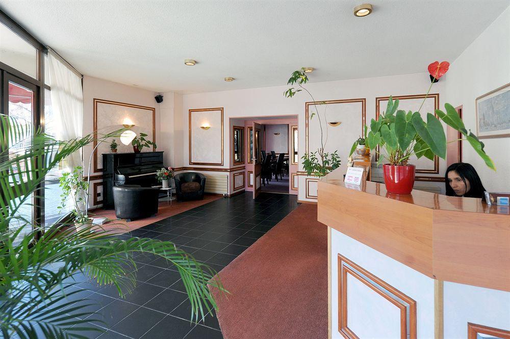 Hotel Le Bourgogne Évian-les-Bains Екстериор снимка